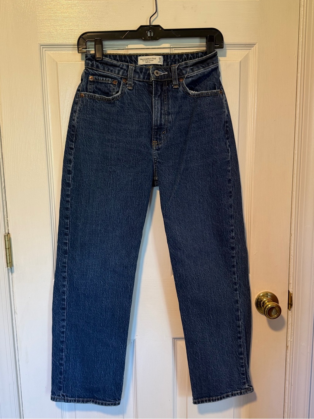 🆕Abercrombie Vintage Straight Highrise Curve Love